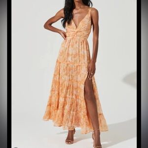 Astr The Label Elsa Floral Tiered Maxi Dress